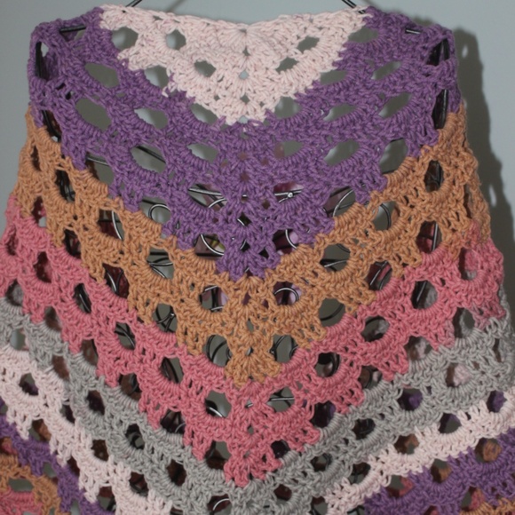 handmade crochet shawl/wrap - Picture 5 of 5